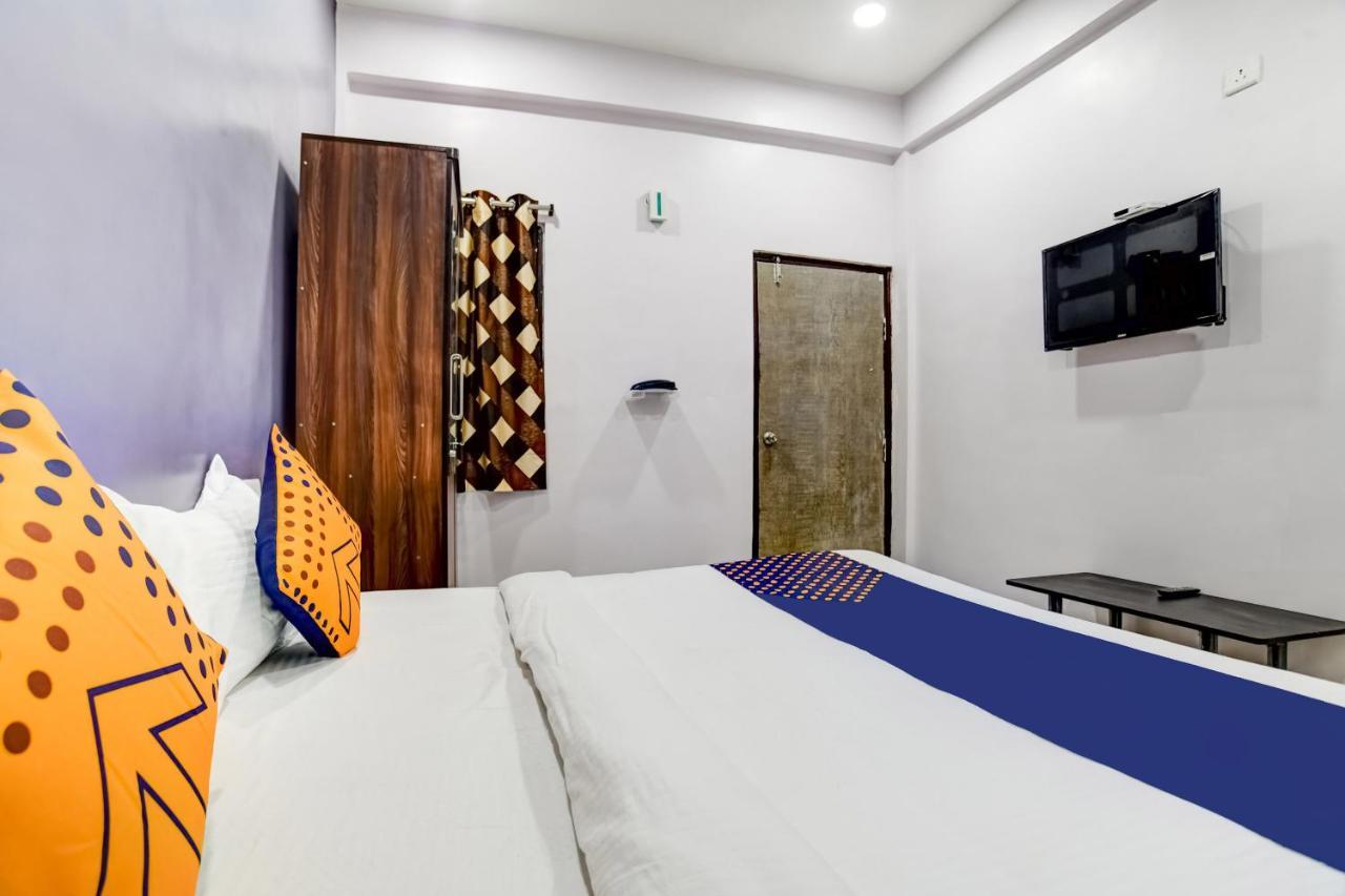 Spot On 76764 Hotel Lux Indore Zewnętrze zdjęcie